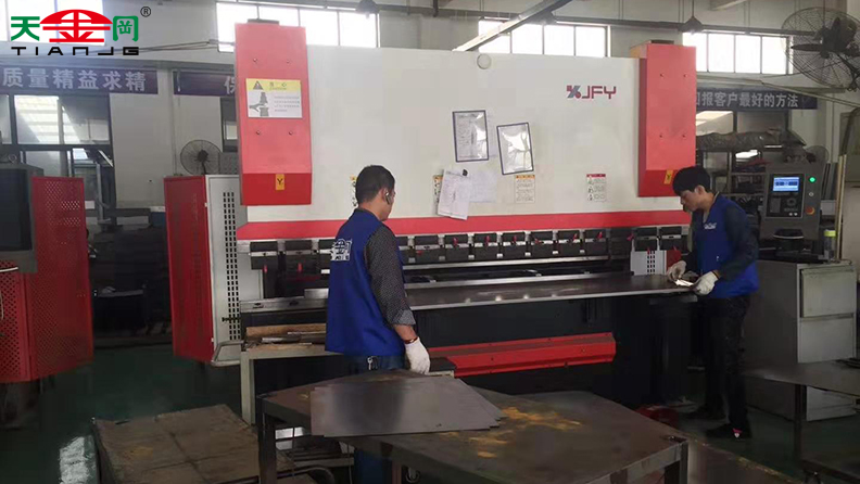 工具柜廠家天金岡全程開放透明工廠 工具柜廠家天金岡全程開放透明工廠