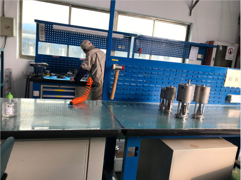 天金岡臺虎鉗工作桌--客戶場景 天金岡臺虎鉗工作桌--客戶場景