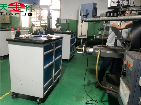 加工中心工具柜--天金岡客戶場(chǎng)景 加工中心工具柜--天金岡客戶場(chǎng)景